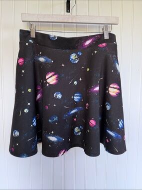 Space Galaxy Print Skater Skirt Hot Topic Women’s Size M Celestial